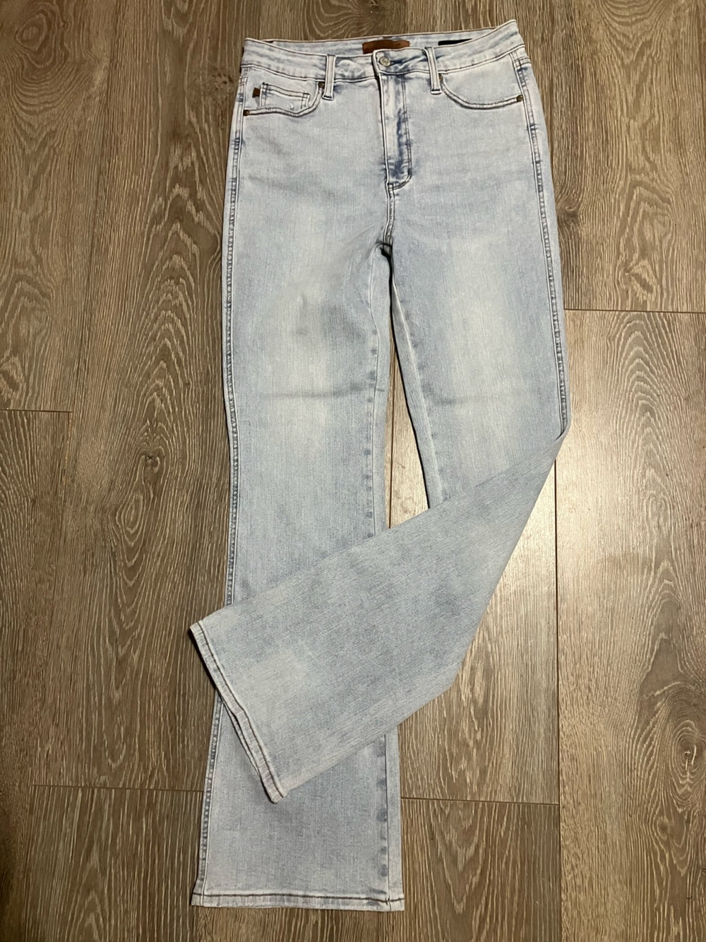 ✨Like New!✨Judy Blue Light Wash Bootcut Jeans size 11/30
